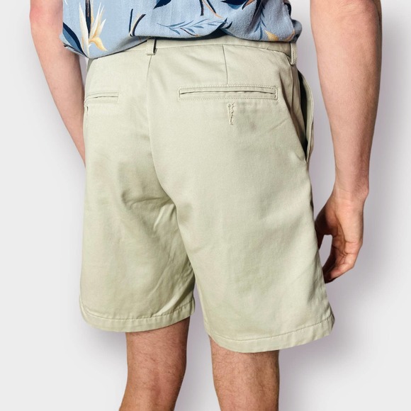 90s Wrangler Timber‎ Creek Khaki pleat front shorts Size 32 - Picture 4 of 4